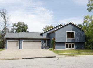 2569 Pine Ridge Blvd, Red Wing, MN 55066