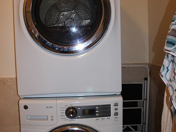 5th image of 360 W 51st St APT 4B