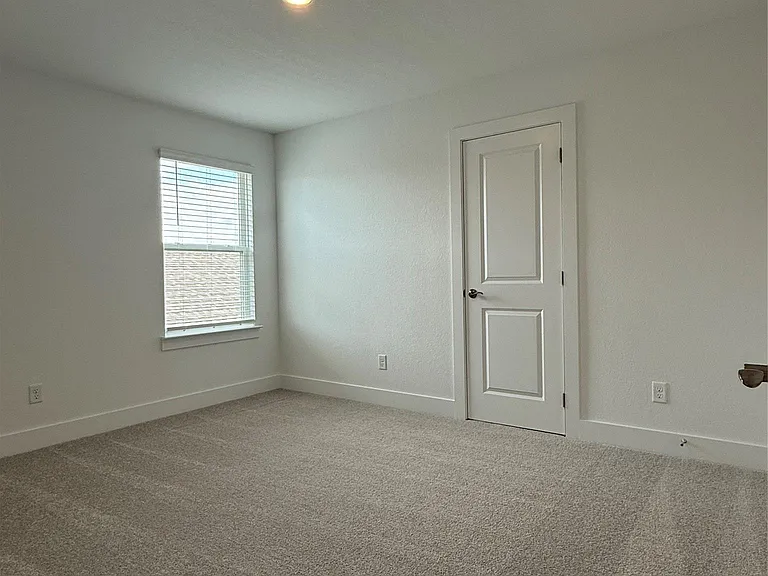 593 Tailwind Dr — Photo 30