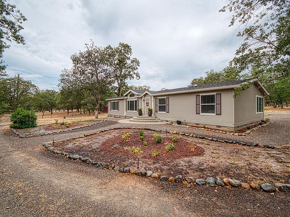 3rd image of 13360 Three Oaks Dr