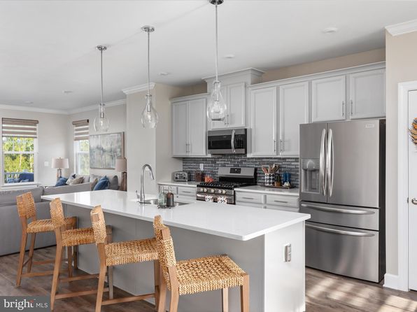 6300 Berkley Bridge Pl, Haymarket, VA 20169