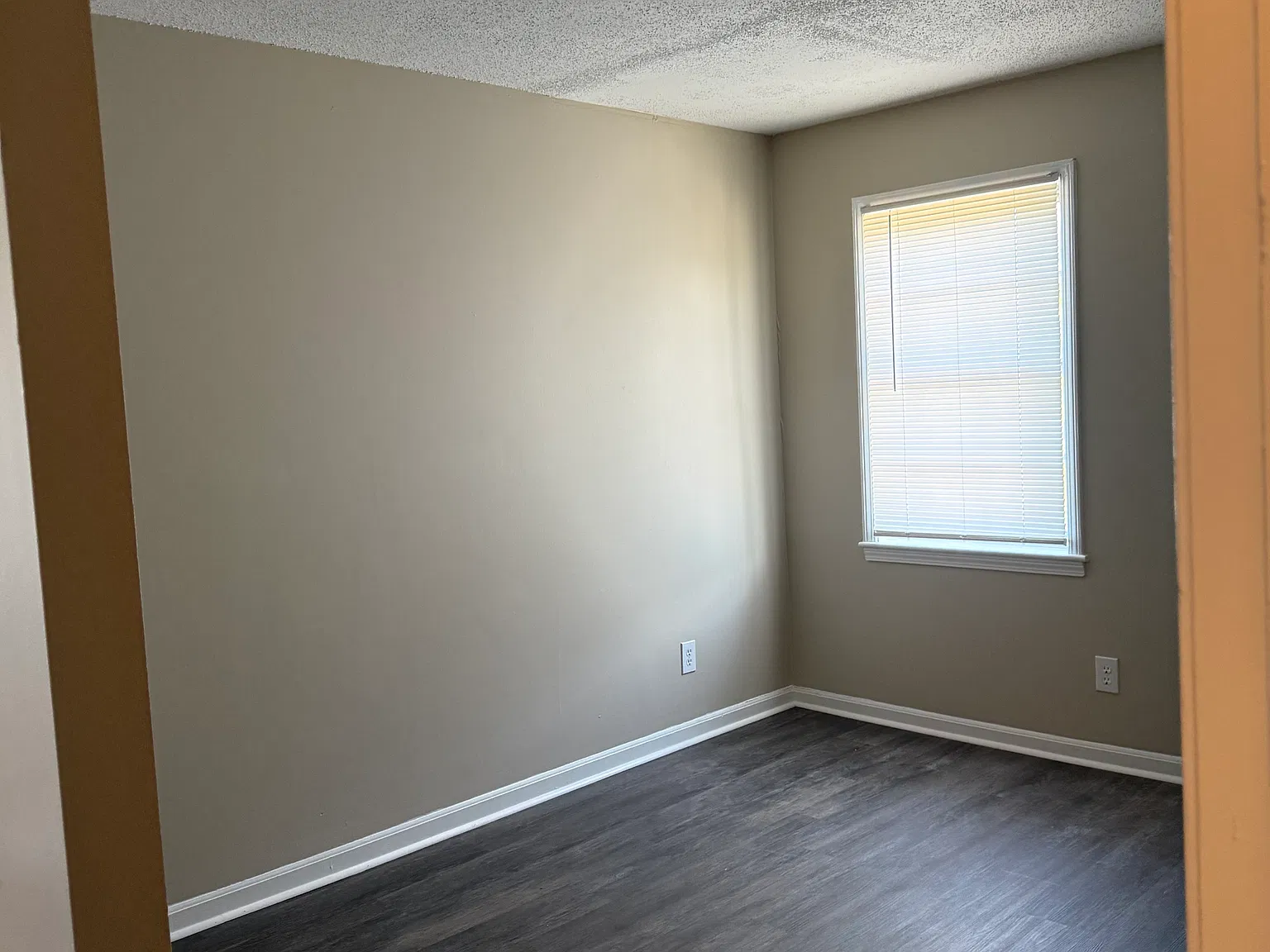 3 bed, 2.5 bath, 1468 sqft, $1,250 — Photo 4
