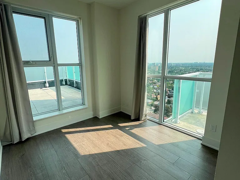 188 Fairview Mall Dr #2802 — Photo 12