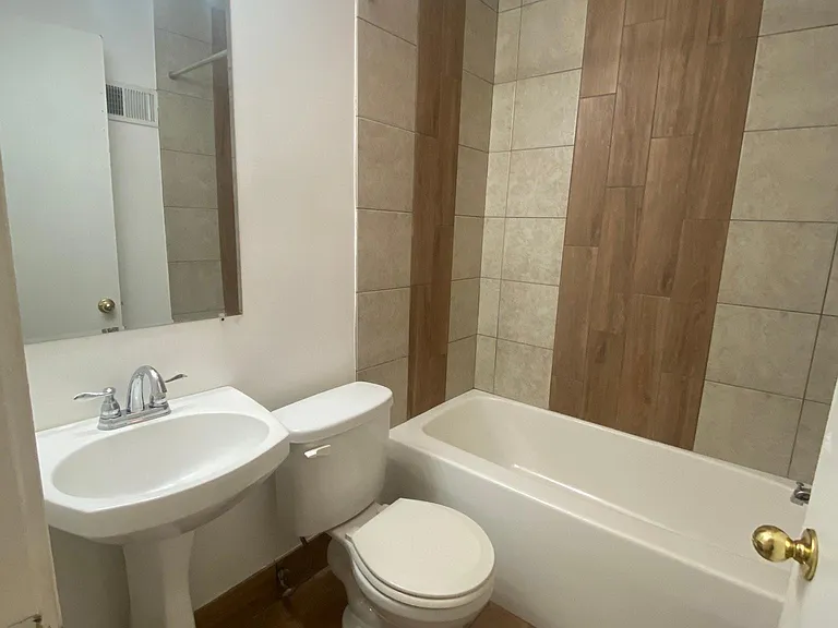 620 Oak St #3 — Photo 8