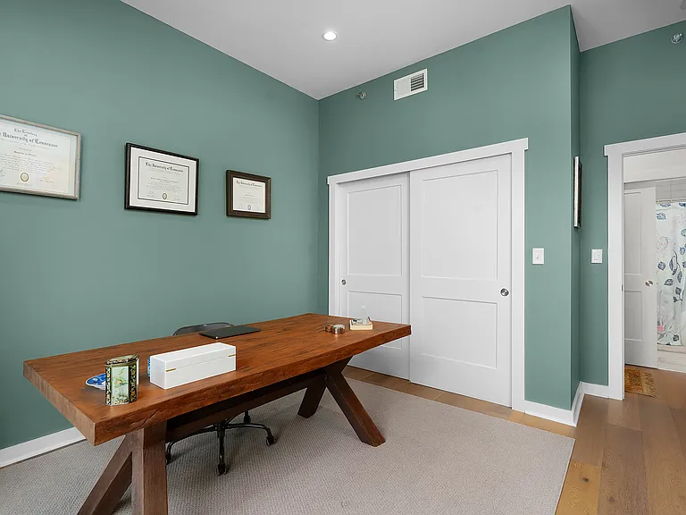 411 Fairpoint St #306 — Photo 16