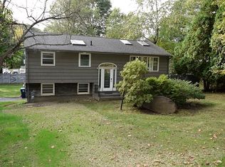 157 Floral St, Shrewsbury, MA 01545