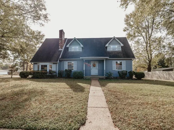 509 Olney St, Martin, TN 38237