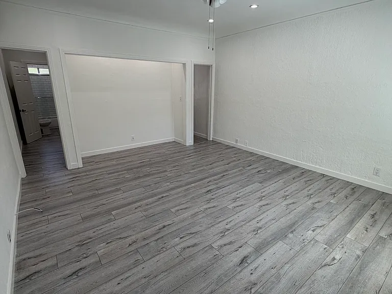 Melrose Plaza LLC — Photo 12