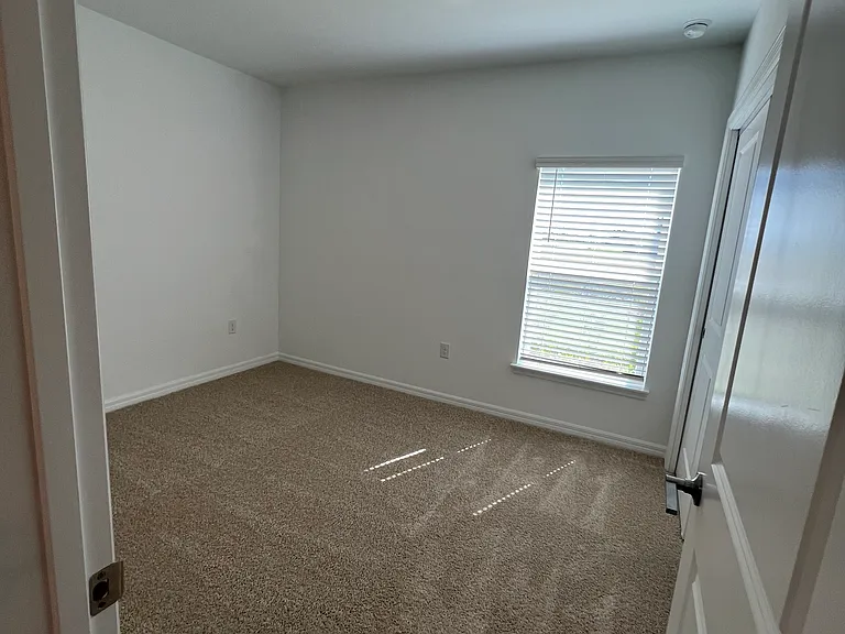 326 SW 31st Ave — Photo 12
