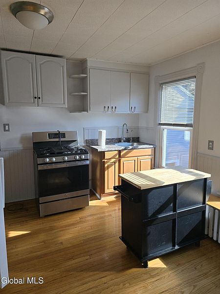 4th image of 36 Kinloch Avenue
