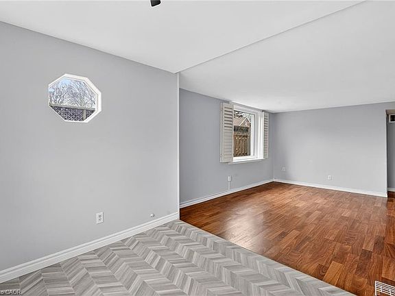 3rd image of 93 Walnut St