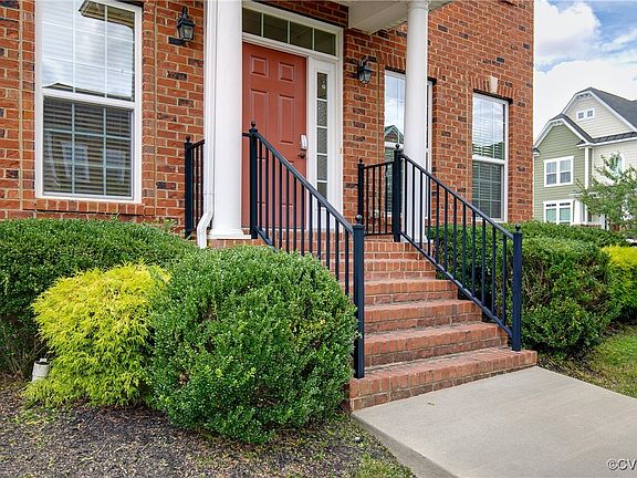 3rd image of 4604 Manor Glen Way