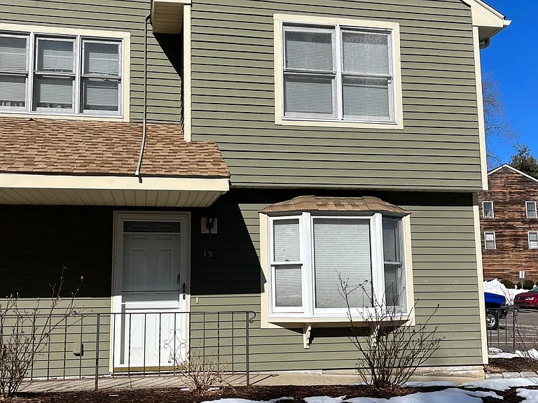 680 N Colony St #15 — Photo 4