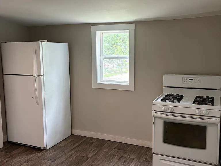 396 N Center Ave #2 — Photo 4