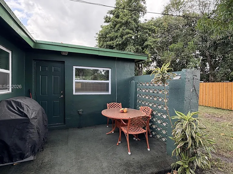 3781 Jackson Blvd — Photo 41
