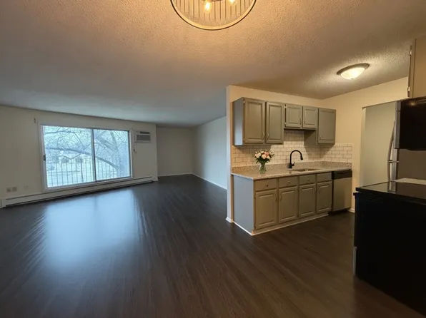 8935 Old Cedar Ave S APT 202, Bloomington, MN 55425