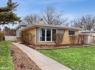 1318 N Highland Ave, Arlington Heights, IL 60004