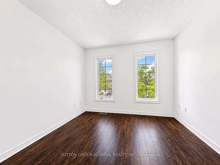 189 Warwick Cres #UPPER — Photo 23