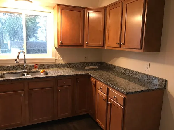 4401 Gamma Ave, Newburgh Heights, OH 44105