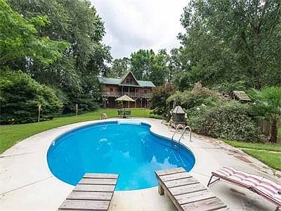 Swimming pool at Log Home