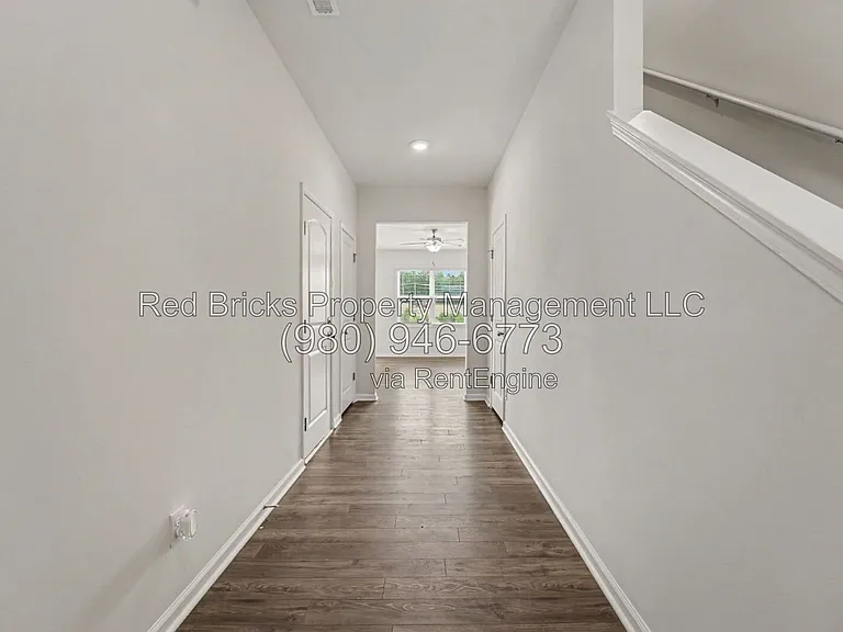 8151 Sheffield Dr — Photo 7