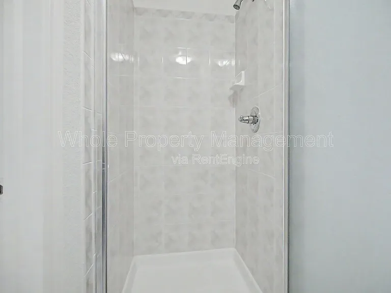 11081 Independence Cir W — Photo 22