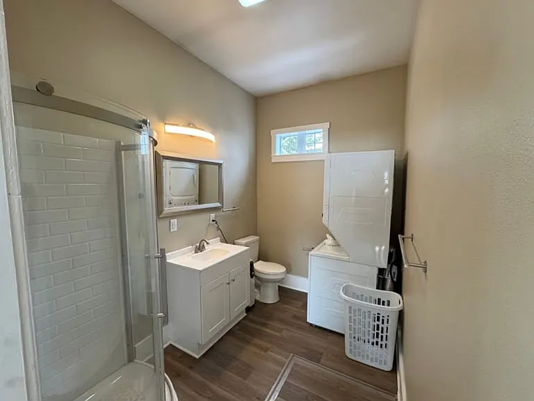728 S Ash St — Photo 3