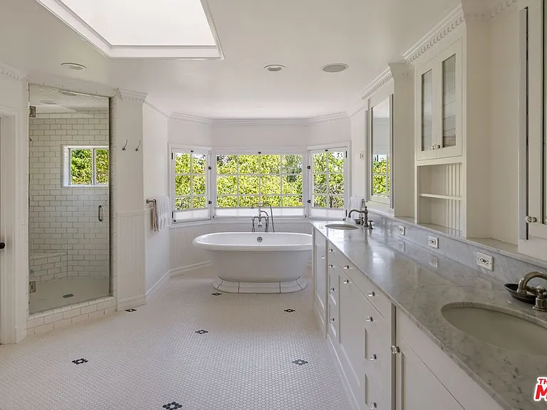 12824 Evanston St — Photo 41