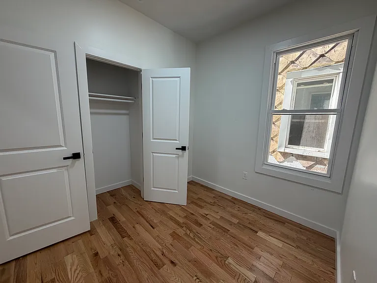 181 Woodside Ave #1F — Photo 4