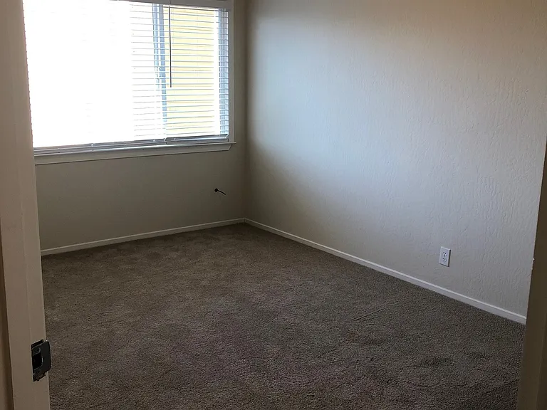 118 E Moltke St #41 — Photo 7