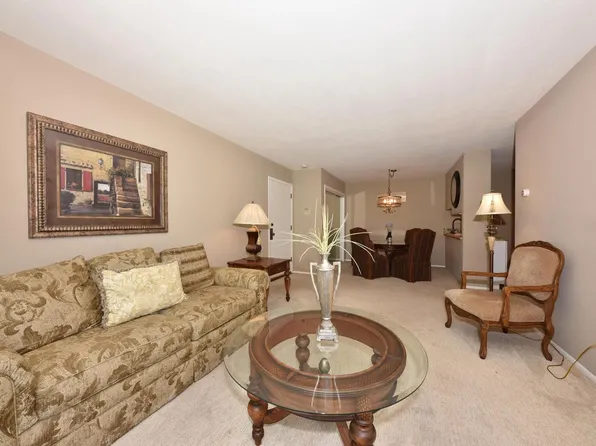 3935 South 84th STREET #4, Greenfield, WI 53228