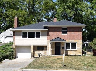 654 W Harding Rd, Springfield, OH 45504