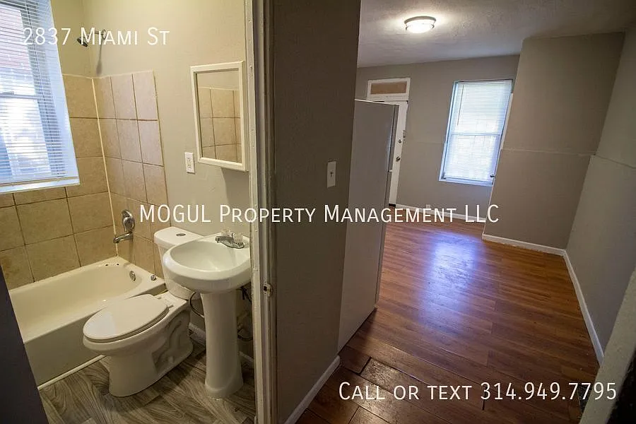 Great Price in Gravois Park for a TRUE one-bedroom — Photo 2