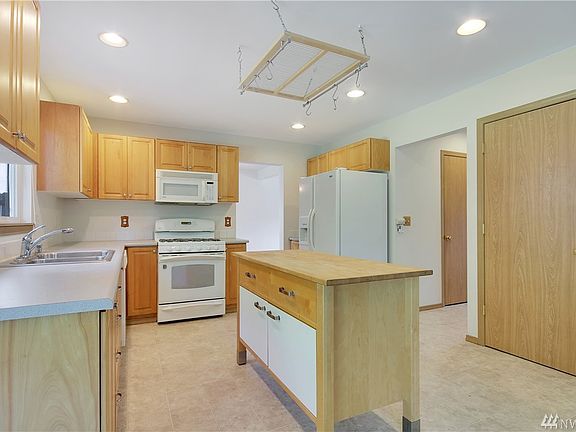 5th image of 21517 102nd St E