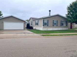 4000 Mount Vail Rdg, Dubuque, IA 52001