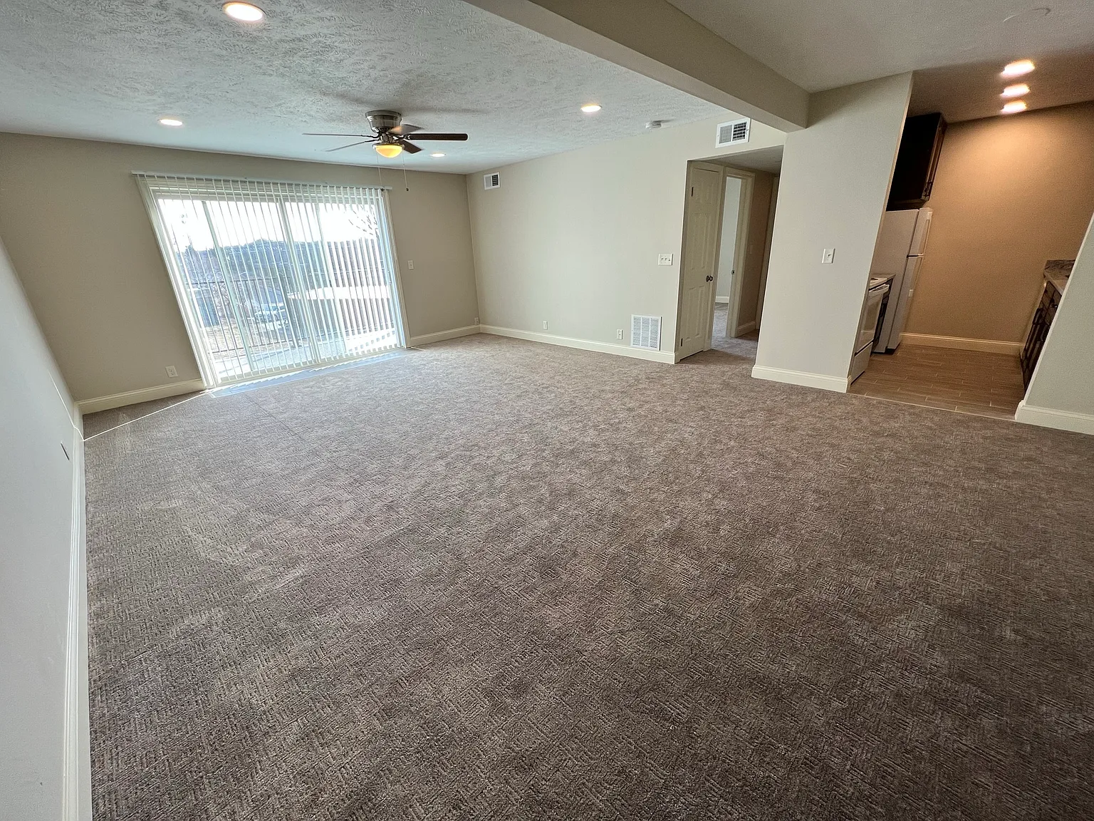 1 bed, 860 sqft, $1,149 — Photo 4