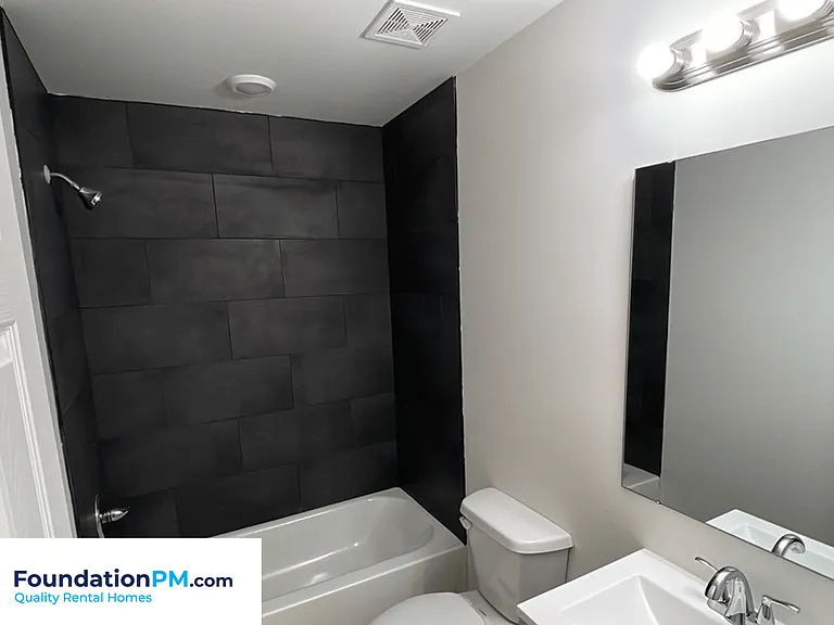 3751 Oak Lake Ln — Photo 15