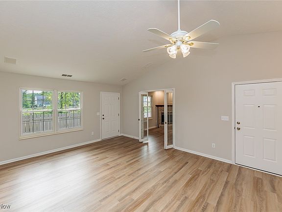 3rd image of 2787 Shakespeare Ln