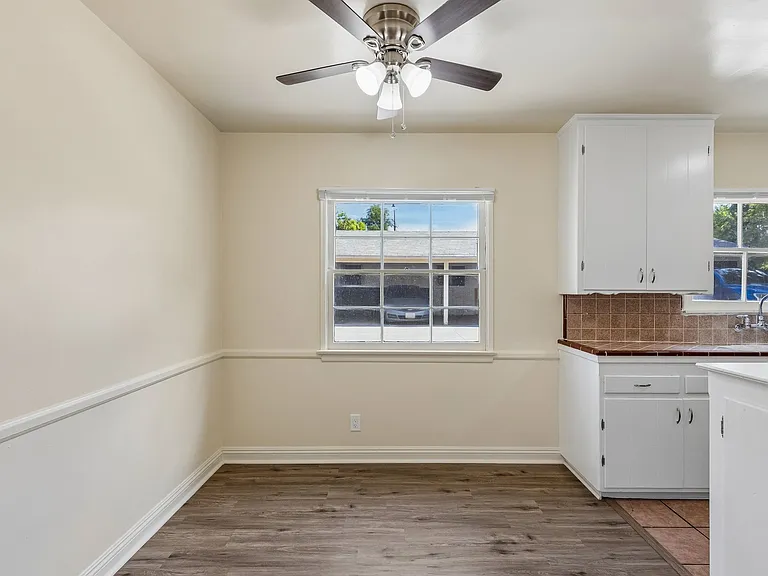 1325 E Wilson Ave #3 — Photo 6