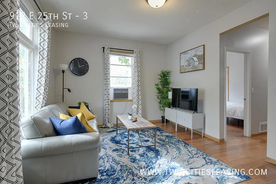 Half Off First Months Rent! Newly Updated 3 Bed, 1 Bath Apartment - With On-Site Washer/Dryer! — Photo 3