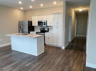 228 Spring St UNIT 305, Jeffersonville, IN 47130