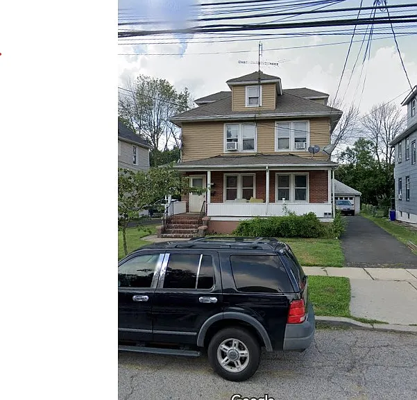 338 W 2nd St #B — Photo 1