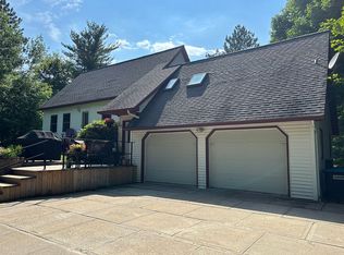 17 Poker Hill Rd, Underhill, VT 05489