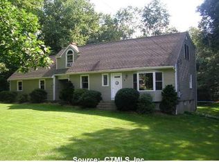 9 Uncas Dr, Amston, CT 06231