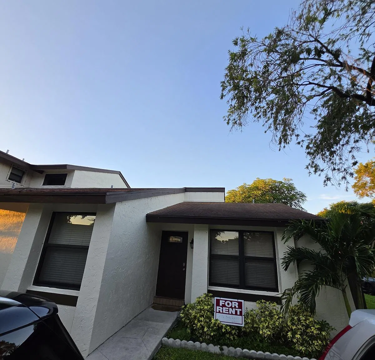 2 bed, 1089 sqft, $2,600 — Photo 1