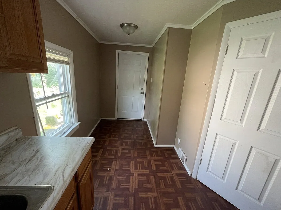 1 bed, 1.0 bath, 500 sqft, $825 — Photo 4