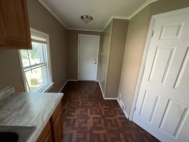 9430 Bristol Ave — Photo 5