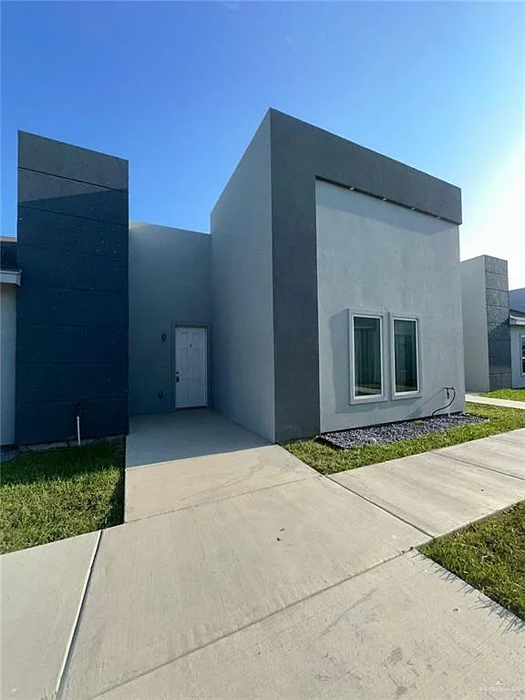 2 bed, 2.0 bath, 1000 sqft, $1,150 — Photo 2