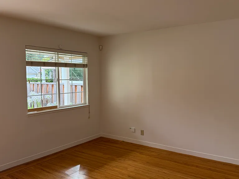 360 Rutherford Ave — Photo 10