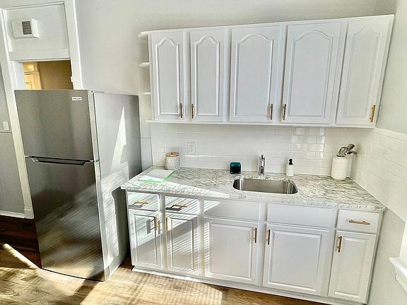 2nd image of 3298 Gravois Ave #A